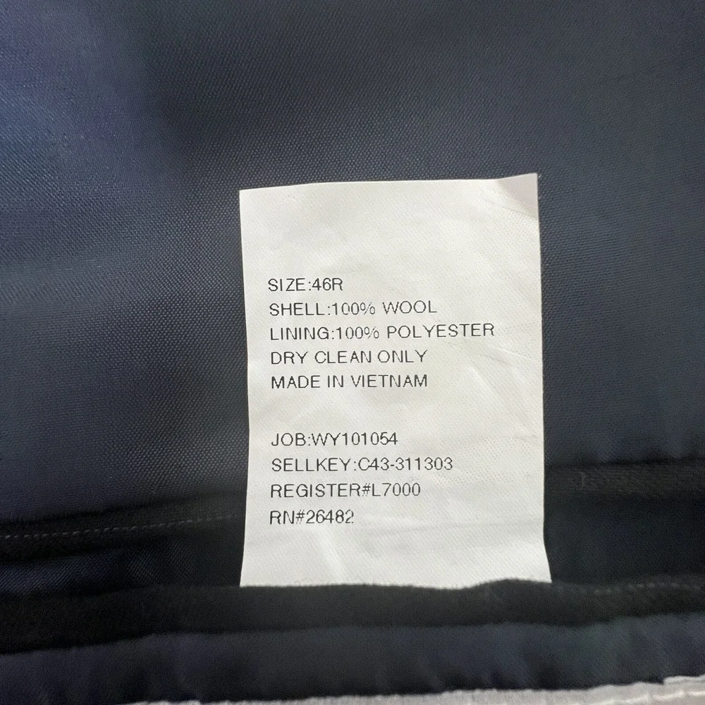 Claiborne Blazer Sport coat Jacket 46R 100% Wool‎ Blue Pinstripe